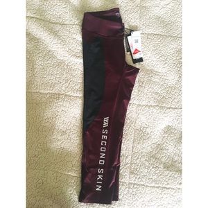 Second Skin Crop Leggings
